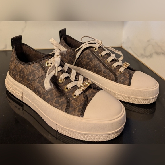 Michael Kors Evy Empire Signature Lace Up Sneakers Size 8.5 NWOT MSRP $198 - Picture 7 of 13